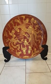 Dřevěný talíř na podstavci