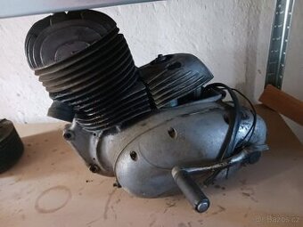 Jawa 250 kyvacka motor