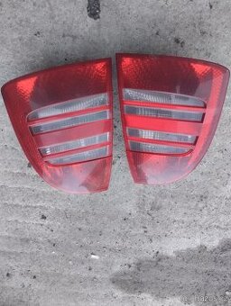 Zadní světla Superb 1