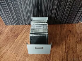 Kovový pořadač na DVD/CD