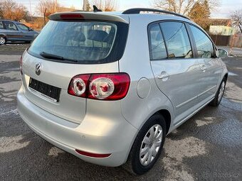 VW GOLF 1.4 MPI SERVISNÍ KNIHA 125.900 km