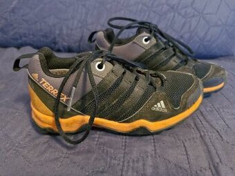 Trekingové dětské boty Adidas Terrex vel. 28