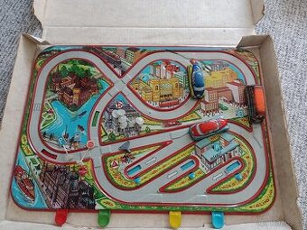 Plechová autodráha, Maďarsko