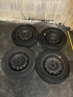 Plechové disky s pneu R14 Kola 5x100 VW