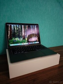 MacBook Air 2020 | i7 • 8GB • 256GB SSD