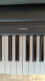 Yamaha digital piano P 45, stojan, stolička a pedál