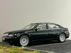 1:18 BMW 7-Series (E66) - Kyosho (Green Metallic)