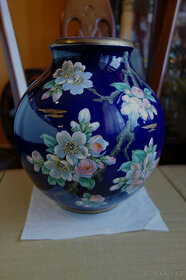 Krásná,stará ručně malovaná váza Willeroy Boch