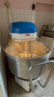 Hnětač těsta SM 160
