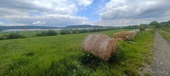 Investiční pozemek 6116m² 50km od Prahy u D5