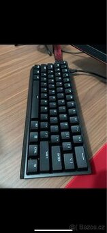 Magnetická herní klávesnice 60%
