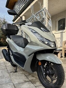 Honda PCX 125 Pearl Jupiter Gray