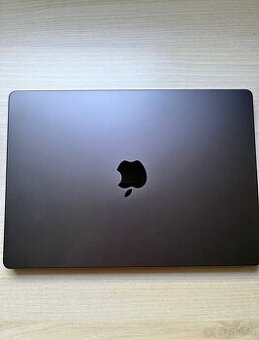 MacBook 14 pro