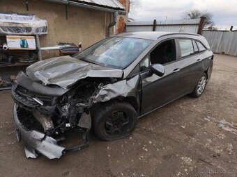 Prodám veškeré náhradní díly Opel Astra K 2019 1.4 turbo 110