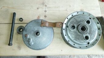 Jawa 50 pionýr mustang střed kola