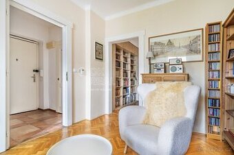 Pronájem vybaveného bytu 2+kk, 55 m2 plus sklep - Praha - Vi