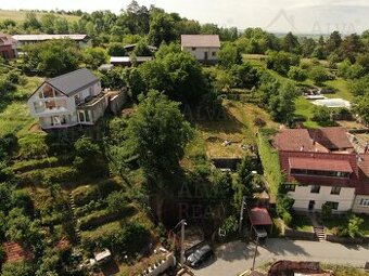 Prodej stavebního pozemku 589 m² pro stavbu RD v obci Vel...
