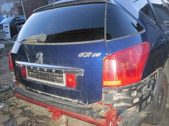 Peugeot 407 kombi zad.lampy kus 490 kč