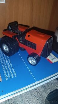 SSSR LEGENDÁRNÍ TRAKTOR