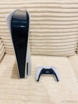 Sony PlayStation 5 verze s mechanikou 825GB