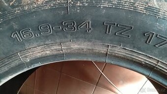 Traktorová pneumatika Barum.