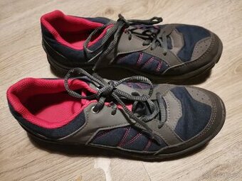 Turistické - sportovní boty vel. 38