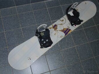 TOP DÍVČÍ SNOWBOARD STUF FEATHER 145 CM+VÁZÁNÍ STUF