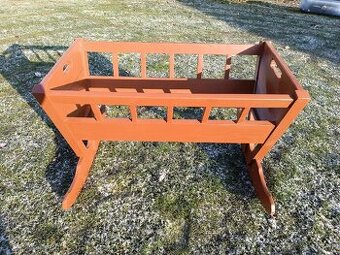 Stará dětská kolébka