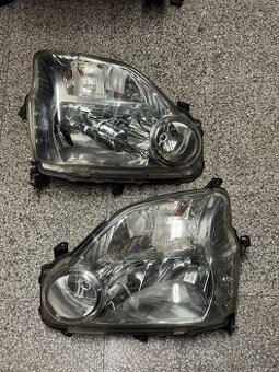 Přední světla, nárazník, blatníky Nissan X-trail T31 / díly