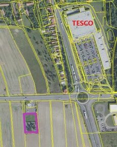 Poděbrady - stavební parcela/pozemek v obchodní zoně