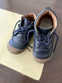 Pridám podzimní kožené botičky