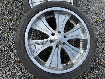 Litá kola BOSS 22" + pneu 275/40 R20 Cadillac