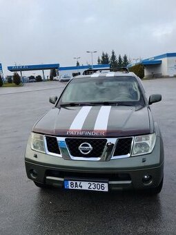 Nissan pathfinder 2.5 DCI automat