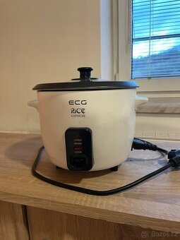Rýžovar ECG Rice Express – plně funkční