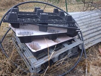 Palety plastové - 1