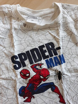 Prodám mikinu, pyžamo, kšiltovku, brýle, 2 trika Spider man
