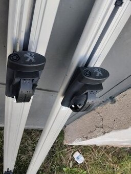 Střešní nosiče Peugeot Rifter