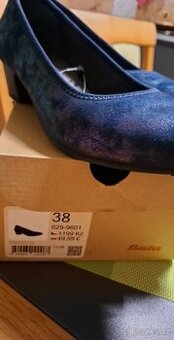 Lodičky Baťa, modrá lesk - vel. 38