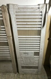 teplovodní radiátor - žebřík