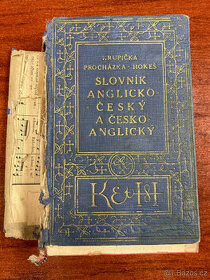 starožitný slovník česko-anglický z roku 1946 - 1