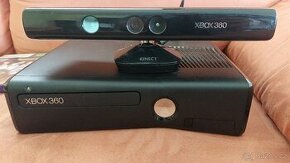 XBOX 360 KINECT 4GB plus 9 HER