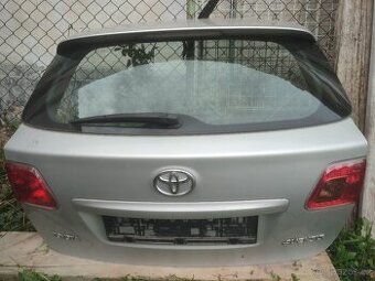 Avensis kombi T27