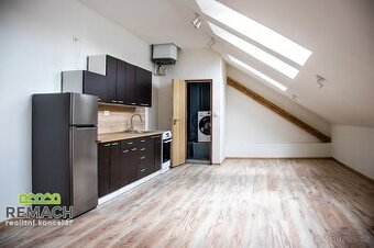 Pronájem, Atypický byt, 55 m2 - Dvůr Králové nad Labem