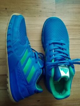 Adidas tenisky