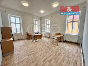 Pronájem kancelářského prostoru, 125 m2, Chomutov, ul. Ruská