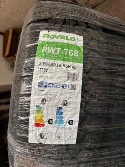 Nové zimní gumy 205/60 R16