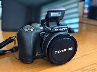 Olympus SP-550UZ