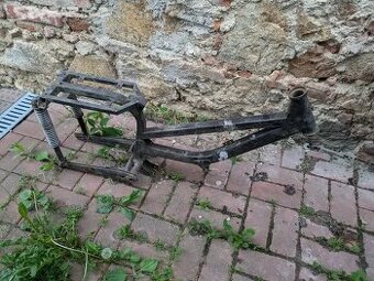 Rám na motorku JAWA ?