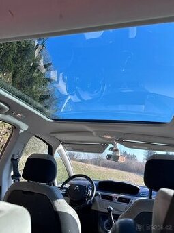 Citroën C4 Grand Picasso 1.8i, 7 míst, panoráma, tažné