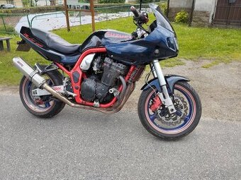 Suzuki GSF 1200s bandit